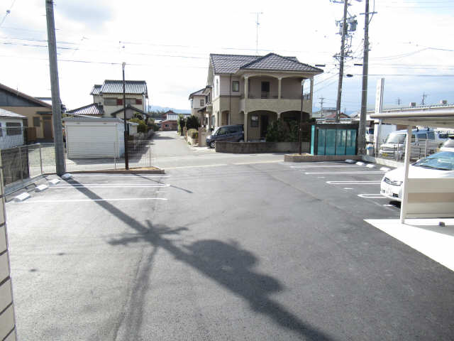 シエテ久居元町レジデンス 1階 駐車場