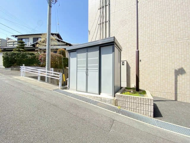 ダストボックス