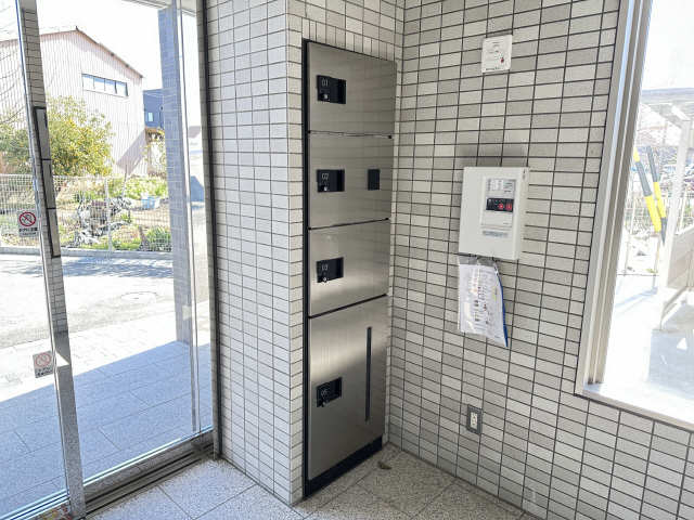 宅配ボックス