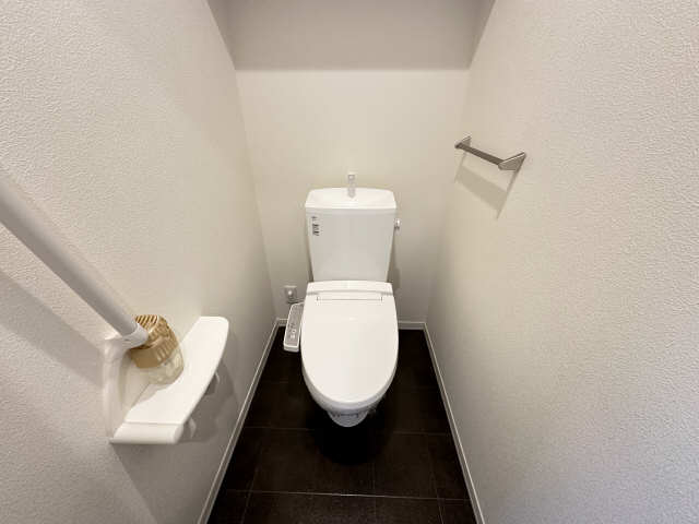 Ｌｕｍｉｒｅｖｅ 2階 WC