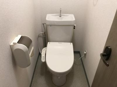 らべんだー 2階 WC