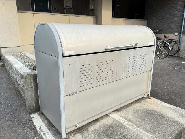 ごみ置き場