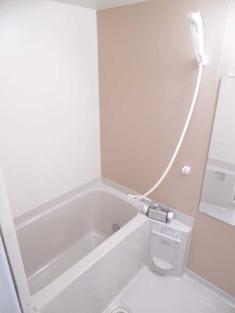 ルネスグラードⅡ 2階 浴室