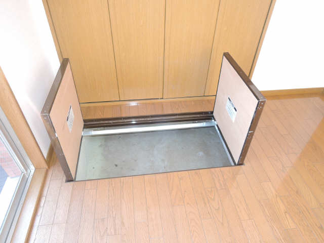 居室床下収納