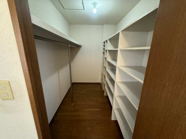 ２階ウオークインクローゼット