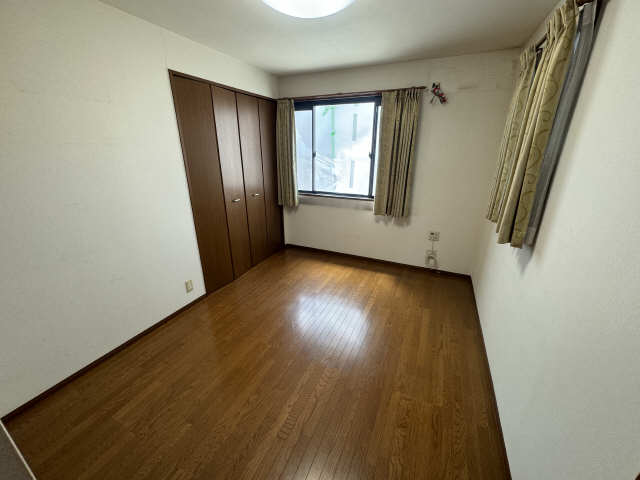 ２階洋室南