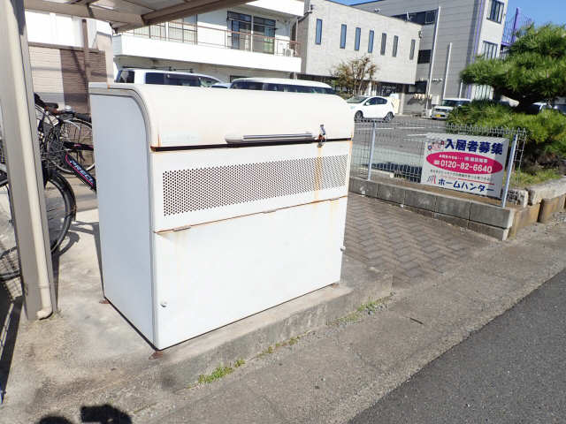 ごみ置き場