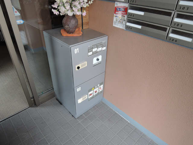 宅配ボックス