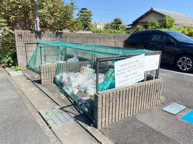 ダストボックス