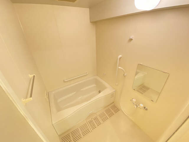 ガーデンセラム 6階 浴室