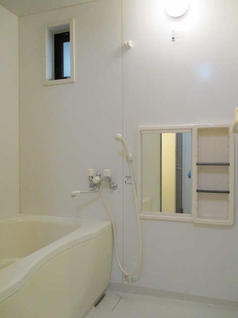 シャトーレ岩崎 1階 浴室