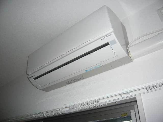 エアコン（ﾘﾋﾞﾝｸﾞ）