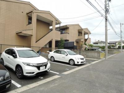 ボヌール岩崎台A棟 1階 駐車場