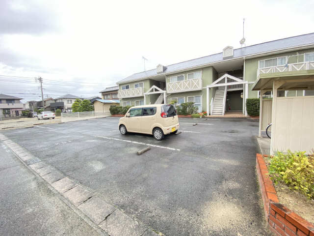 グリーンステージ東山Ｂ棟 1階 駐車場