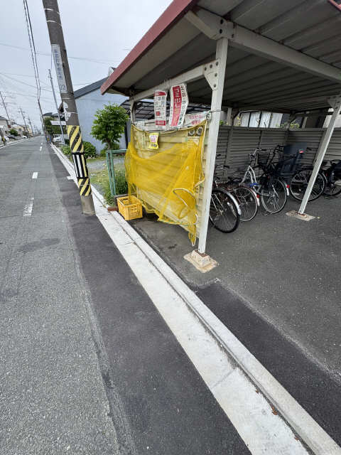 敷地内ゴミ捨て場