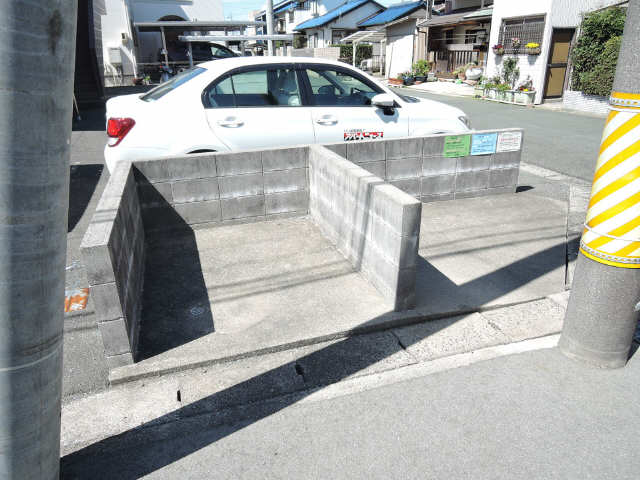ゴミ捨て場