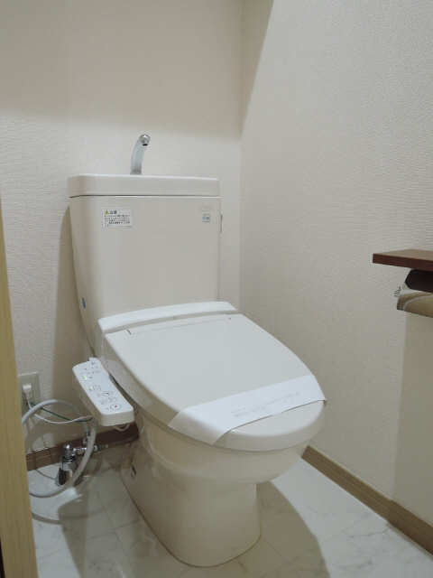 ｸﾞﾘｰﾝｽﾃｰｼﾞしんさかえⅡＡ棟 1階 WC