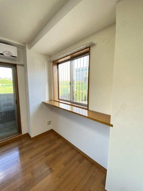 横窓（カウンタースペース）