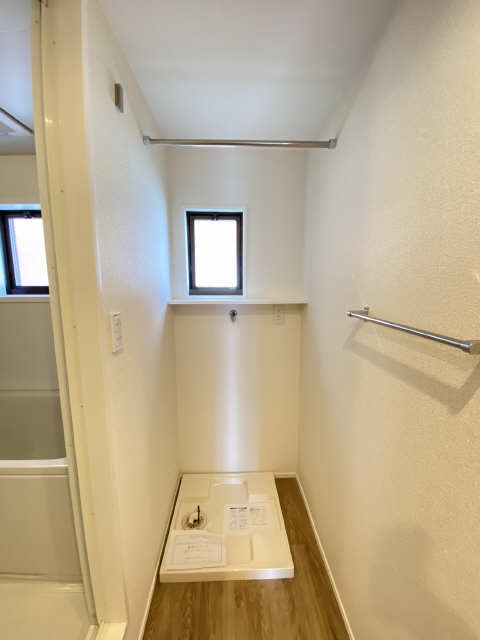 フレグランス新栄　Ｅ棟 1階 洗濯機置場