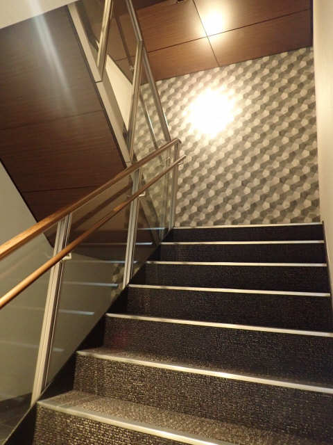 グランセントラル　ミラまち 1階 階段