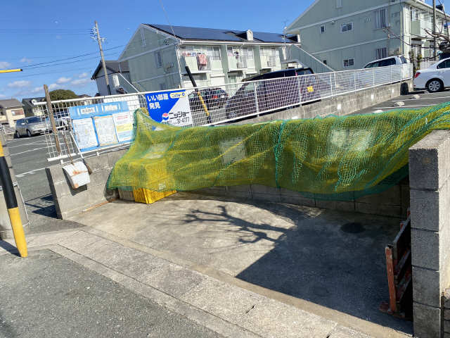ゴミ捨て場