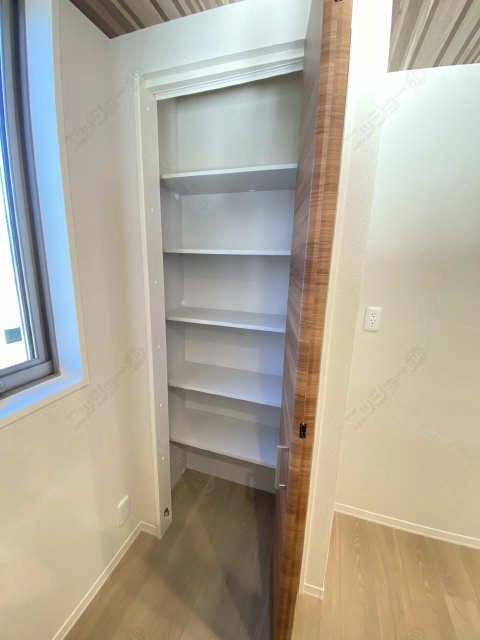 キッチン裏パントリー