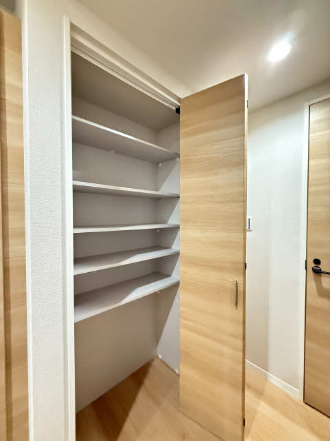 玄関ホール収納