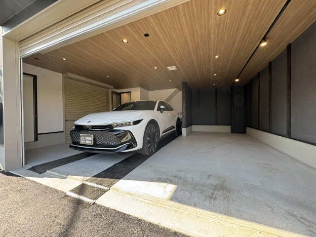 駐車場（ガレージ内）