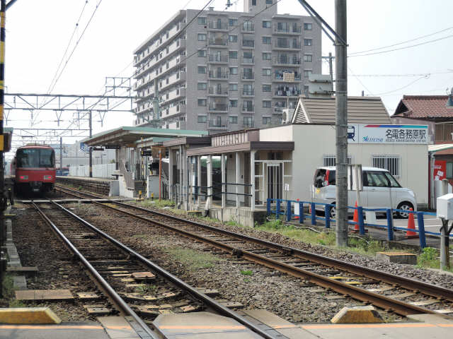 ａｍｉｓｔａ 1階 駅