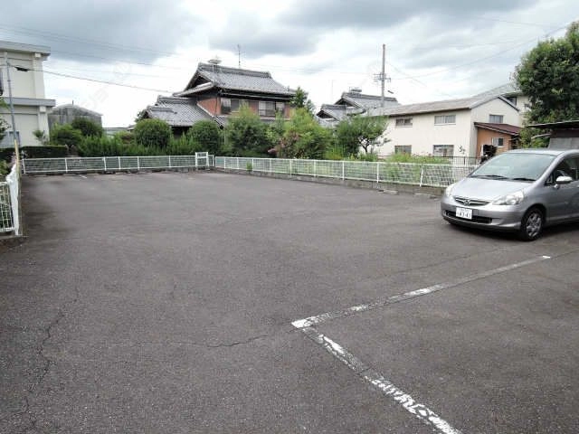   駐車場