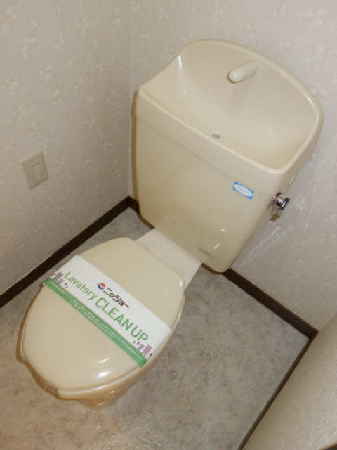 サープラスワン　ＫＩ 2階 WC