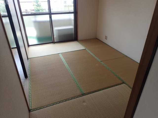 熊澤コーポ 3階 和室