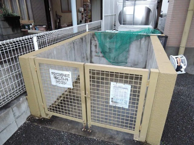 ゴミ出し場
