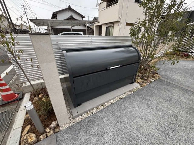 ダストボックス