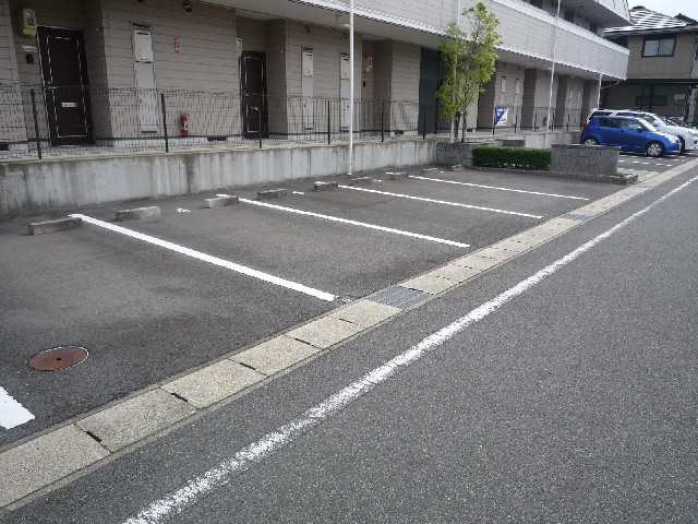 ハイムＫ・Ｃ 2階 駐車場