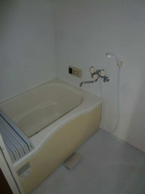 ブリリアント　アムール 2階 浴室