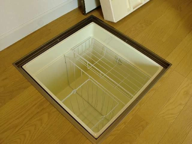 キッチン床下収納