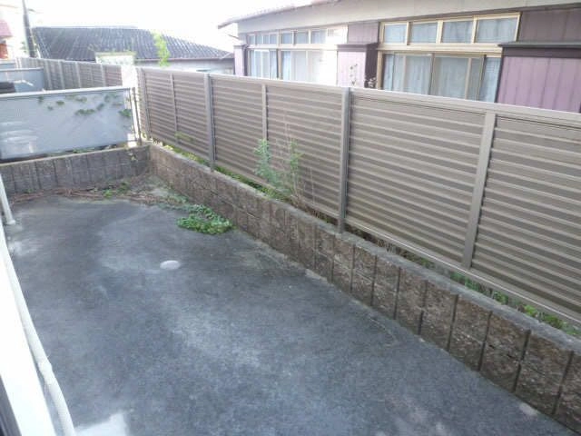 バックヤード