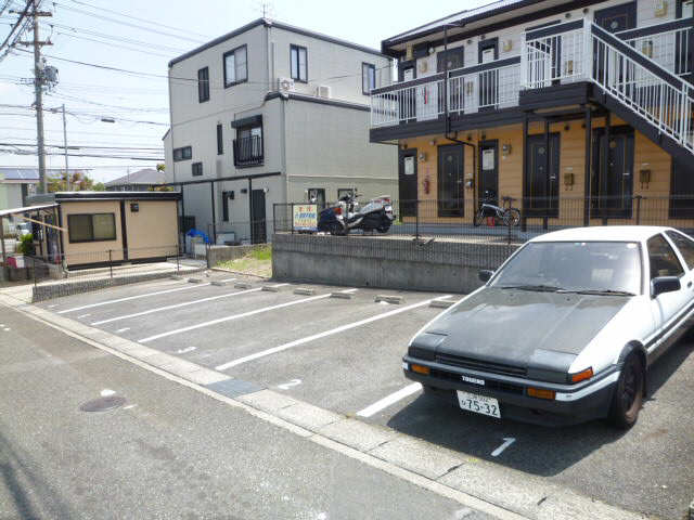 エスペランサ 1階 駐車場