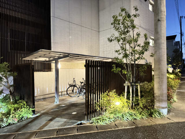 サイクルポート（夜間）