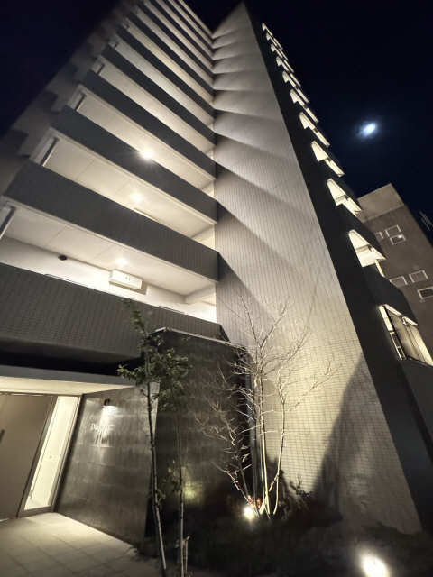 外観（夜間）