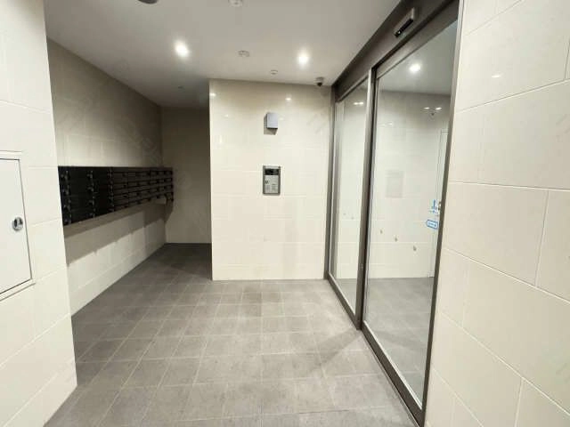 風除室（夜間）