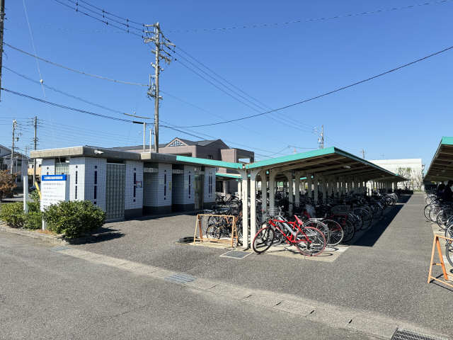 石浜駅自転車置き場