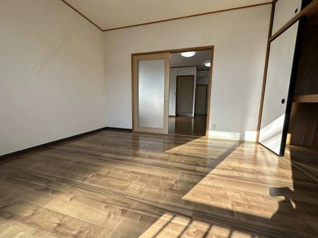 洋室-2