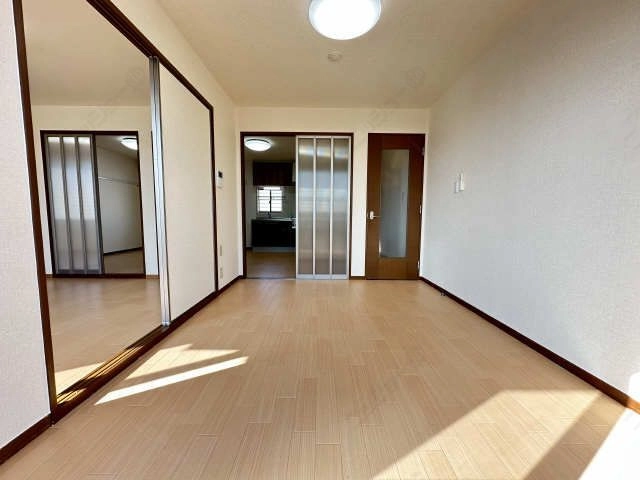 リビング（南東洋室）-2