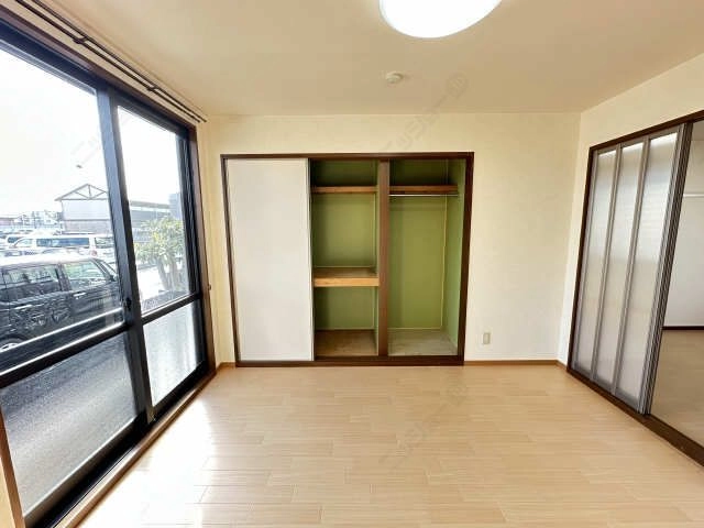 収納（南西洋室）