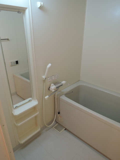 ＬＯＲＤ・ＬＩ・ＥＳＴ 3階 浴室