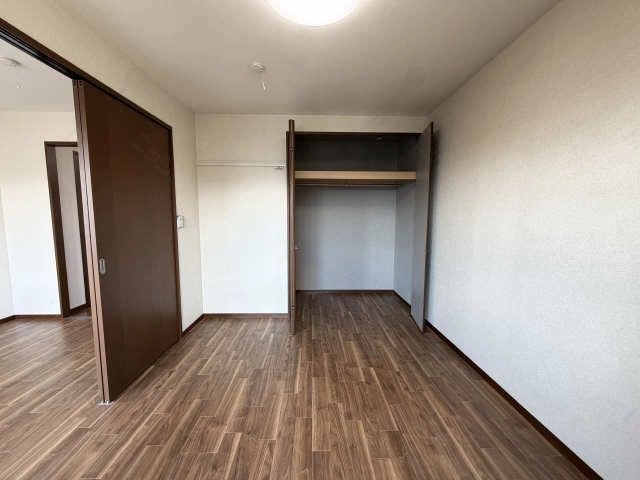 収納（南東洋室）