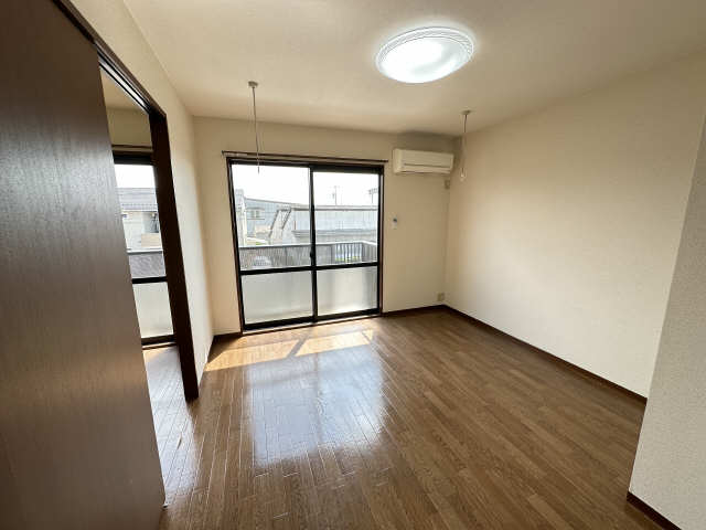 リビング（南西洋室）