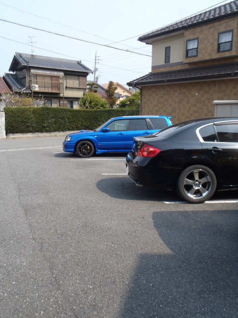 ケンコーポ 1階 駐車場